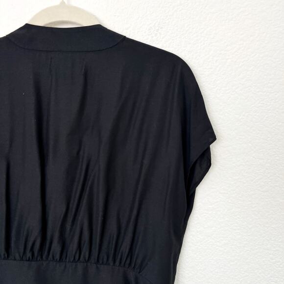 [Icelandic Design] Black Surplice Wrap Pleated Front Blouse Bamboo Silk Blend L - Picture 6 of 10